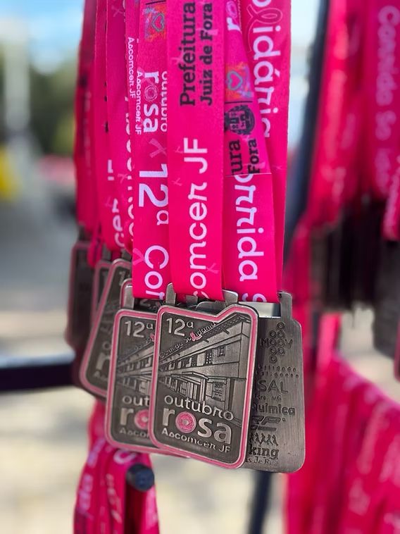 Corrida Solidária Outubro Rosa da ASCOMCER reúne milhares em um dia de celebração e solidariedade na UFJF