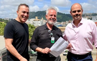 A ASCOMCER acaba de firmar a aquisição de um novo acelerador linear